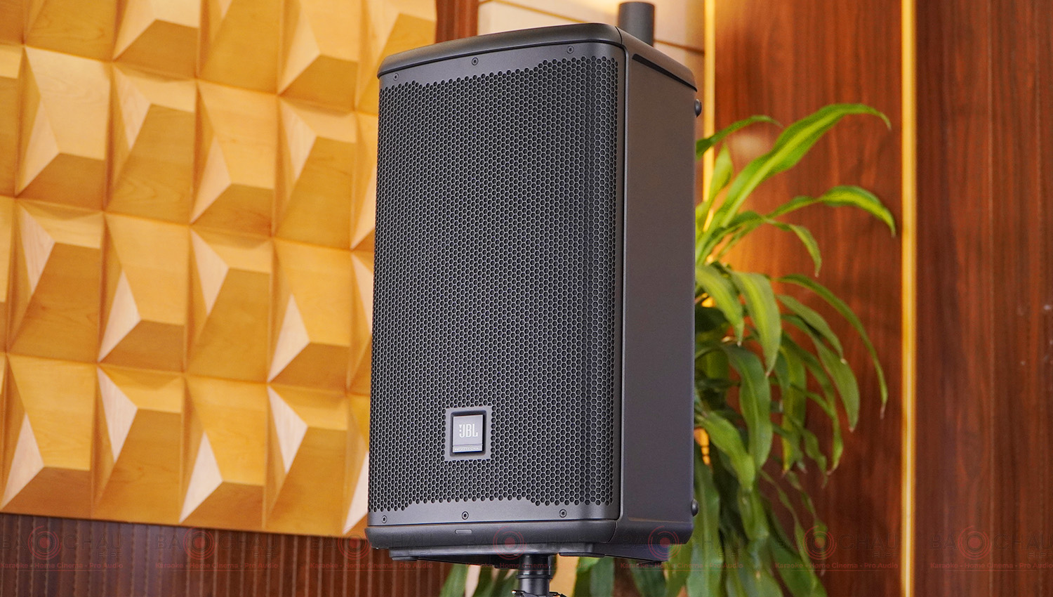 Loa JBL EON 710