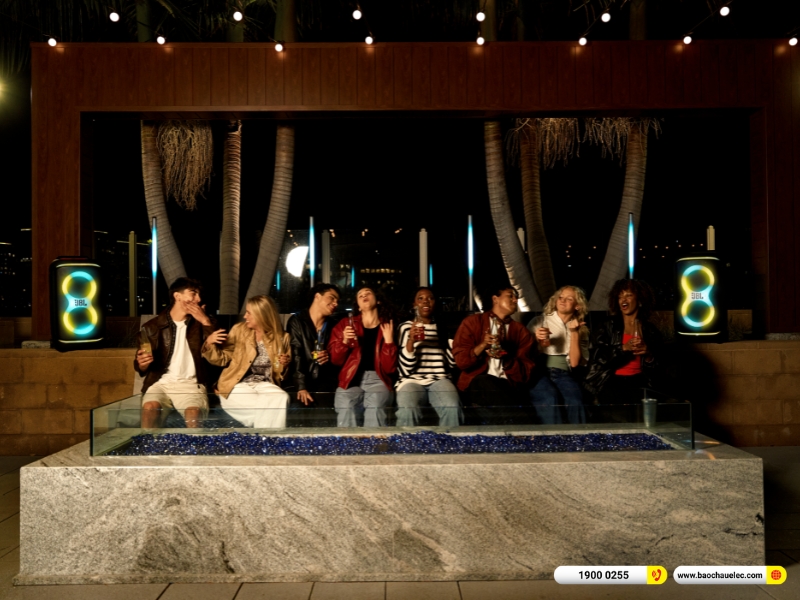 Loa JBl Partybox Stage 320