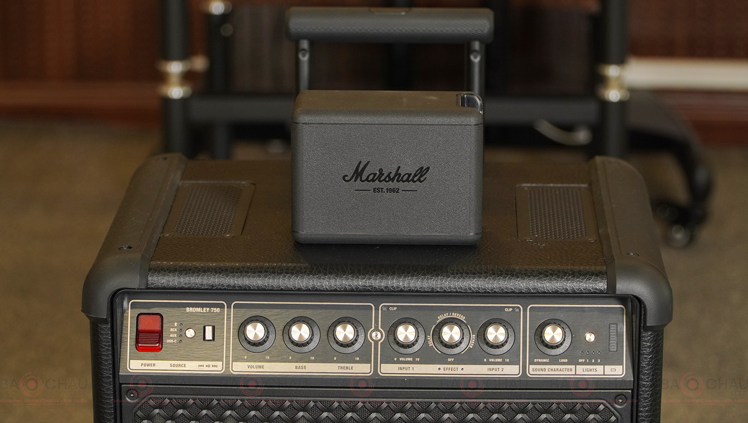 Loa Marshall Bromley 750