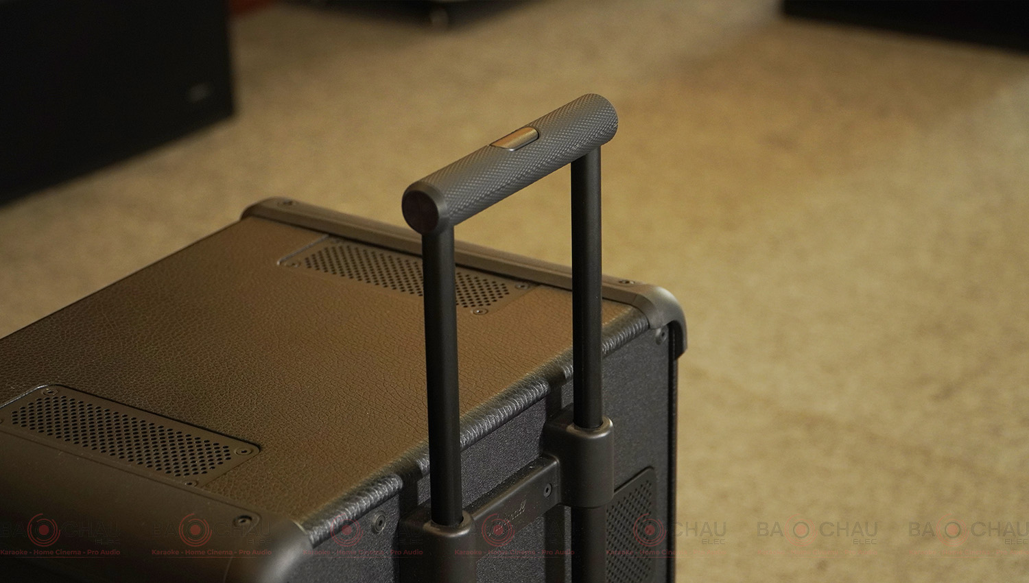 Loa Marshall Bromley 750