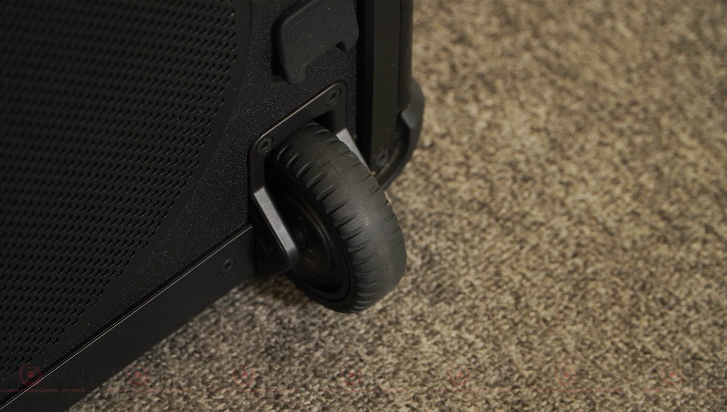 Loa Marshall Bromley 750