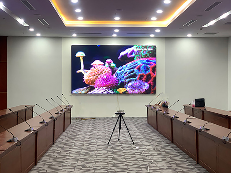 m&agrave;n h&igrave;nh LED ph&ograve;ng họp