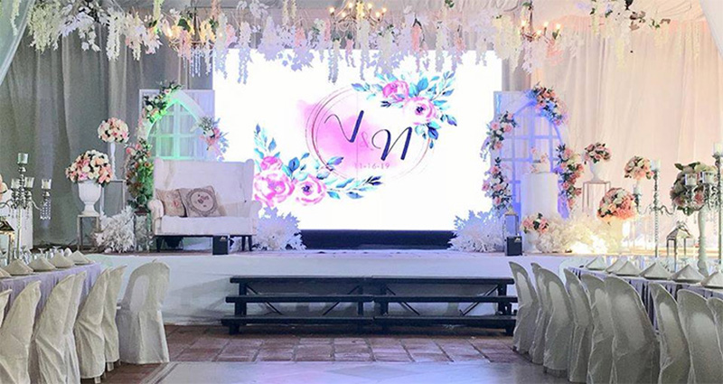 m&agrave;n h&igrave;nh led đ&aacute;m cưới