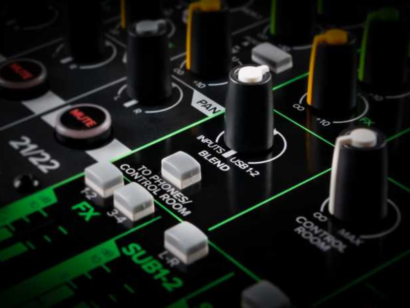 Mixer Mackie ProFX6v3