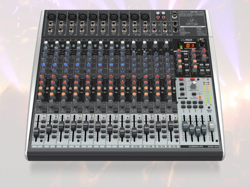 Bàn mixer Behringer Xenyx X2442 US