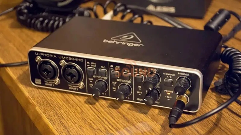 Sound Card Behringer UMC204HD