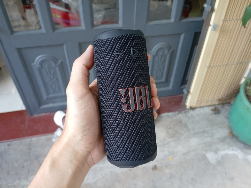 Loa JBL Grip