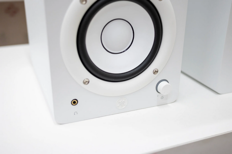 LoaLoa Yamaha HS4 (Loa kiểm âm cho studio) Yamaha HS4 (Loa kiểm âm cho studio)