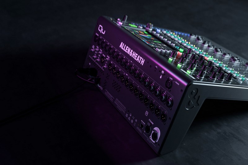 Mixer Allen & Heath Qu-5D