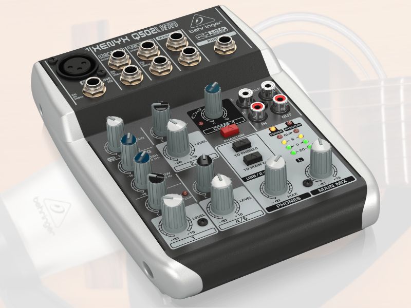 Mixer Behringer XENYX Q502USB