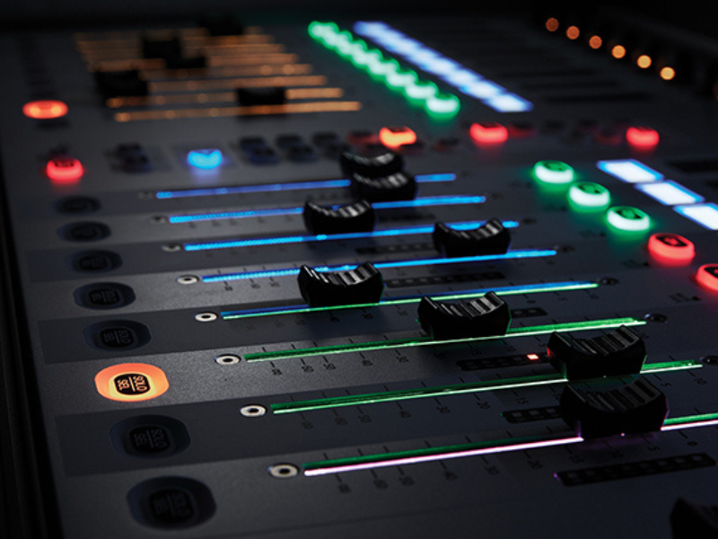 Bàn mixer Soundcraft Vi1000