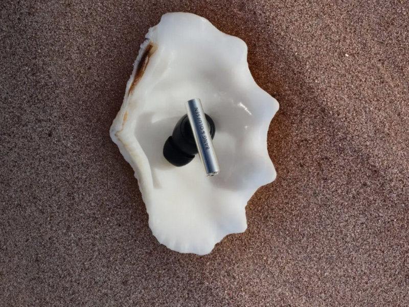 Tai nghe true wireless B&O Beo Grace