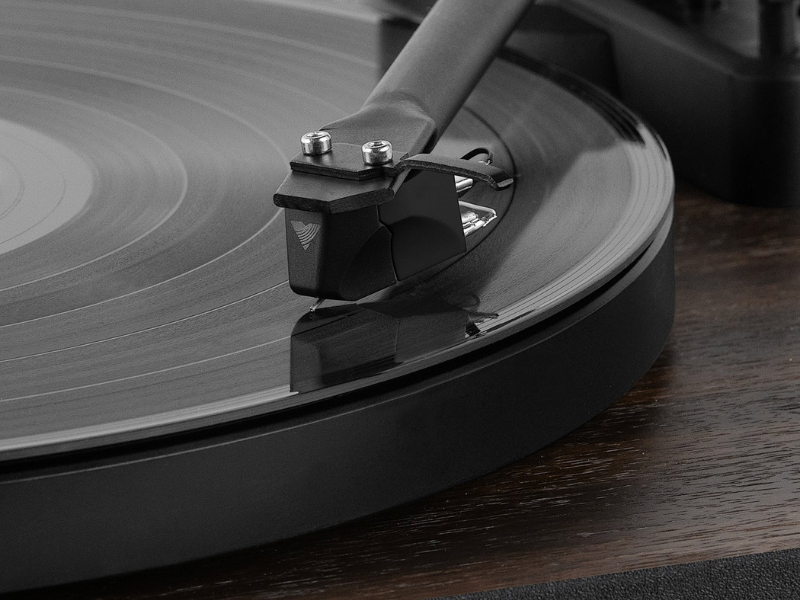 Đầu đĩa than Victrola Premiere T1