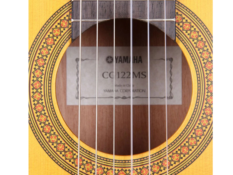 Đàn guitar Yamaha CG122MS