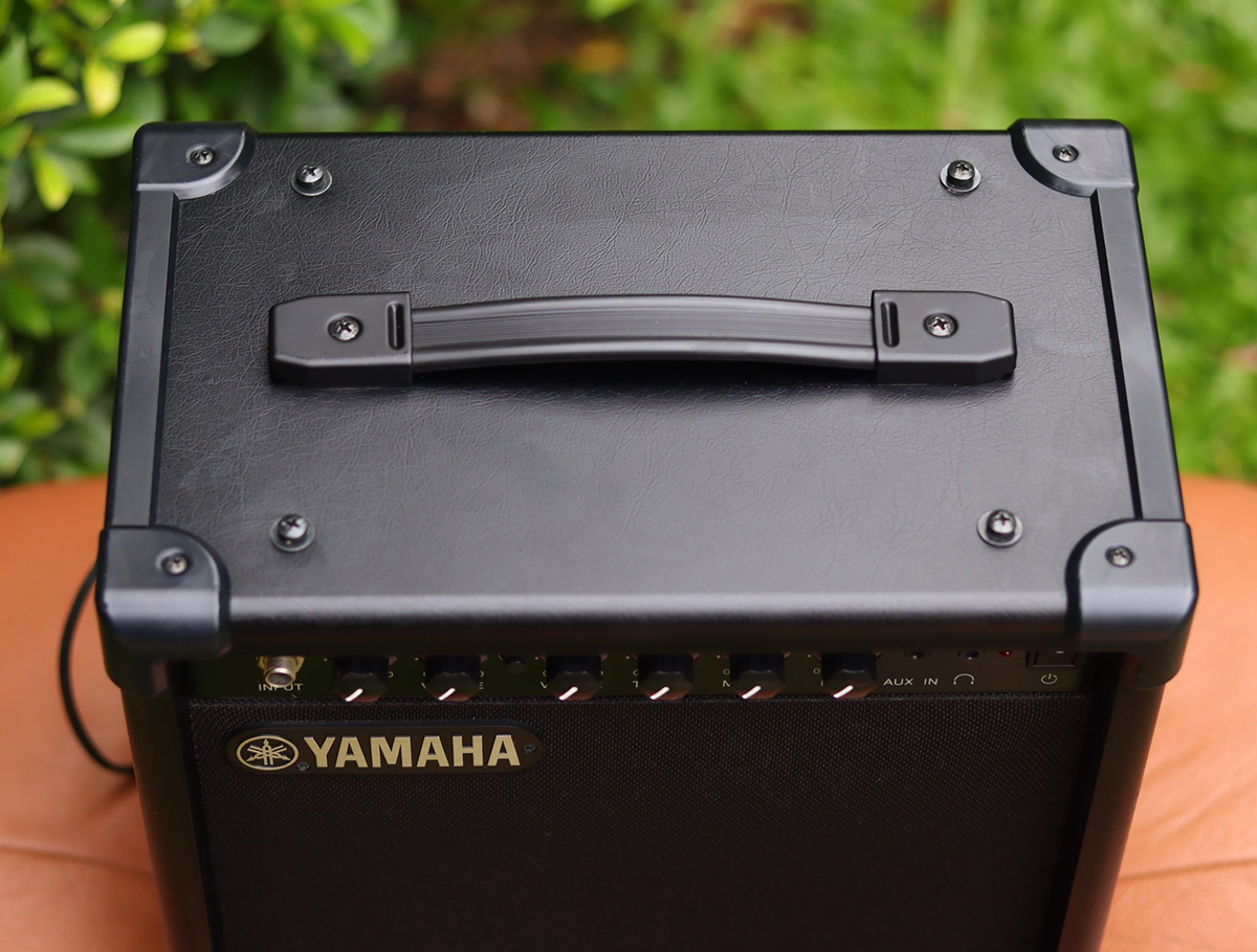 Amply guitar Yamaha GA15II