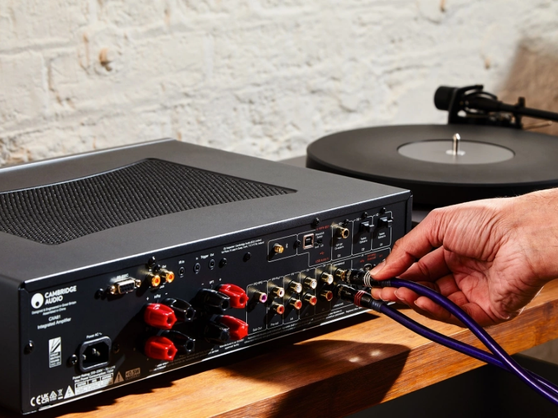 Amply Tích Hợp Cambridge Audio CXA81 MKII