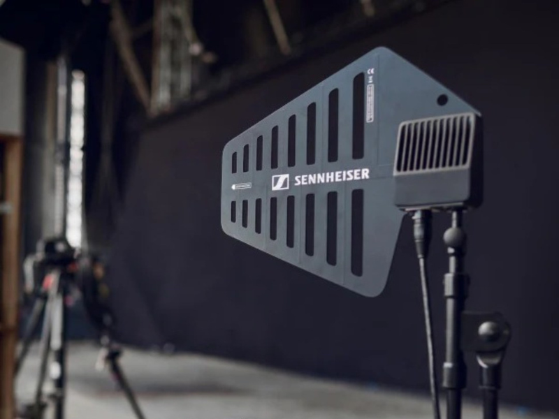 Ăng-ten kích sóng Sennheiser ADP UHF