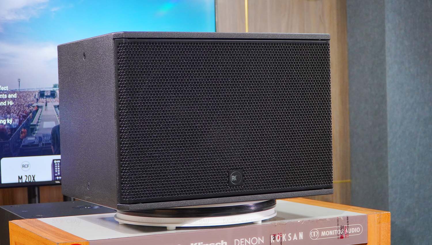 Loa Sub Hơi RCF S15 thực tế