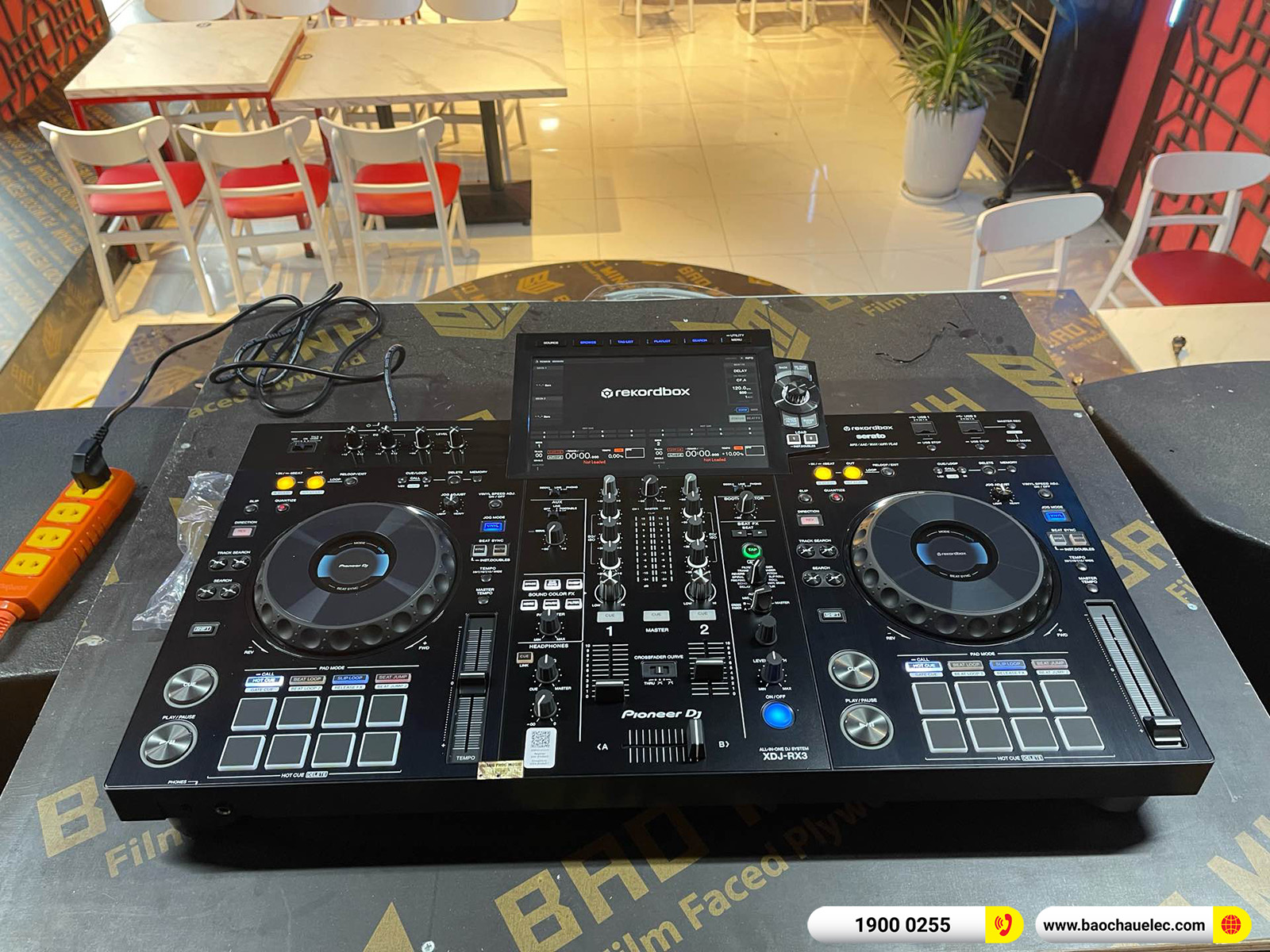 Bàn giao Bàn DJ Pioneer XDJ-RX3 gần 67tr cho anh Sơn tại Hưng Yên 