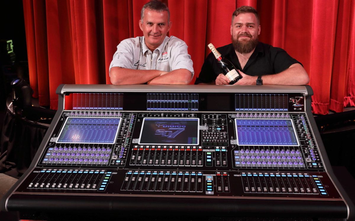 Bàn mixer DiGiCo SD7