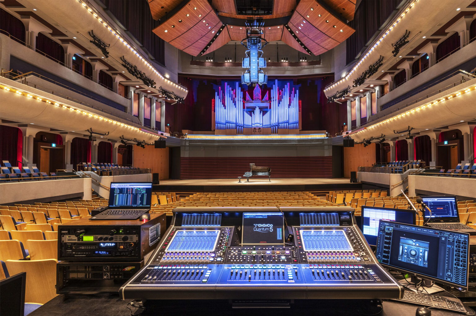 Bàn mixer DiGiCo SD7T