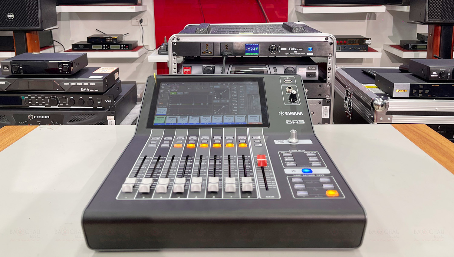 Bàn mixer Yamaha DM3 Standard