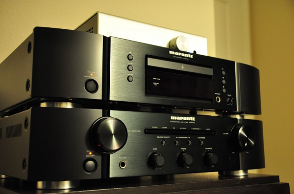 Tìm hiểu các tính năng nổi bật của Amply nghe nhạc Marantz 