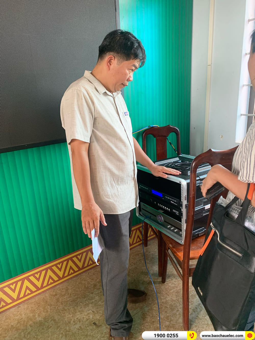 Lắp đặt dàn âm thanh hội trường Denon cho trường THPT Nguyễn Trãi ở Đăk Lăk