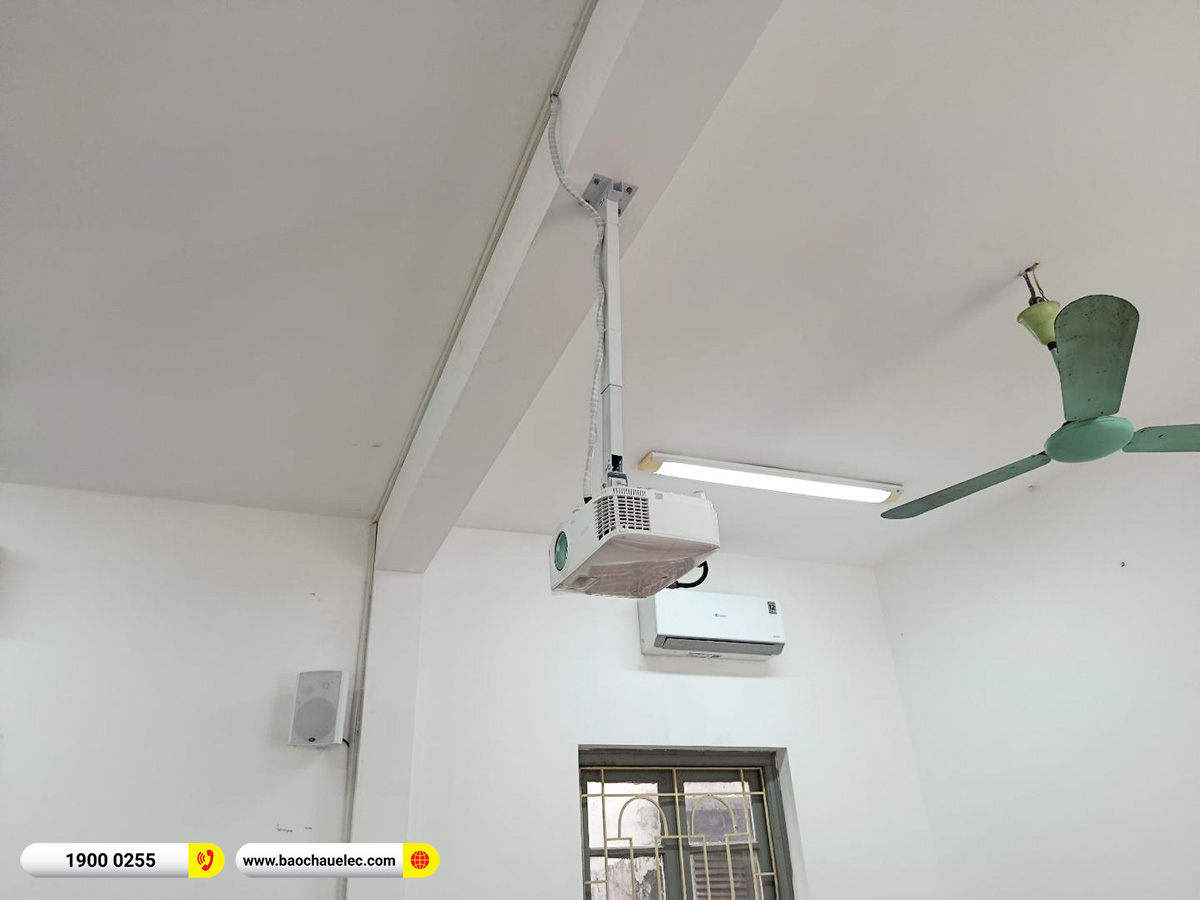 Lắp đặt dàn âm thanh, máy chiếu hơn 40tr cho Cty CP tư vấn & XD Vương Thành Phát tại Hà Nội