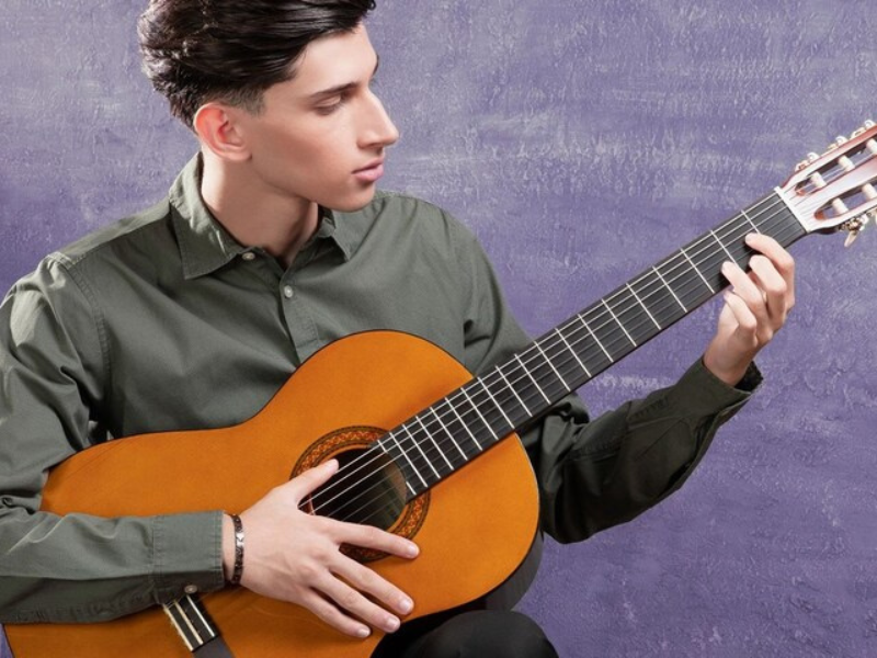 dan-guitar Yamaha CX40