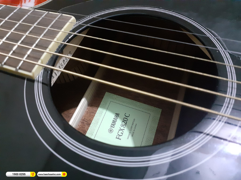 Đàn Guitar Acoustic Yamaha FGX820C