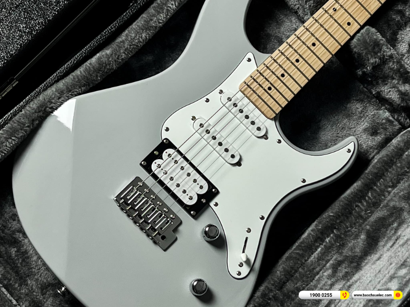 Đàn guitar Điện Yamaha PAC112VM
