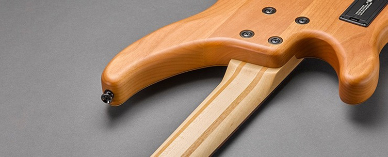 Đàn Guitar Yamaha TRBX605FM