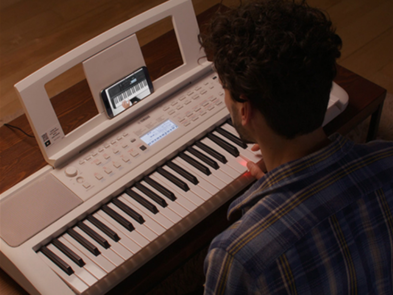 Đ&agrave;n oragan Yamaha PSR-EZ310