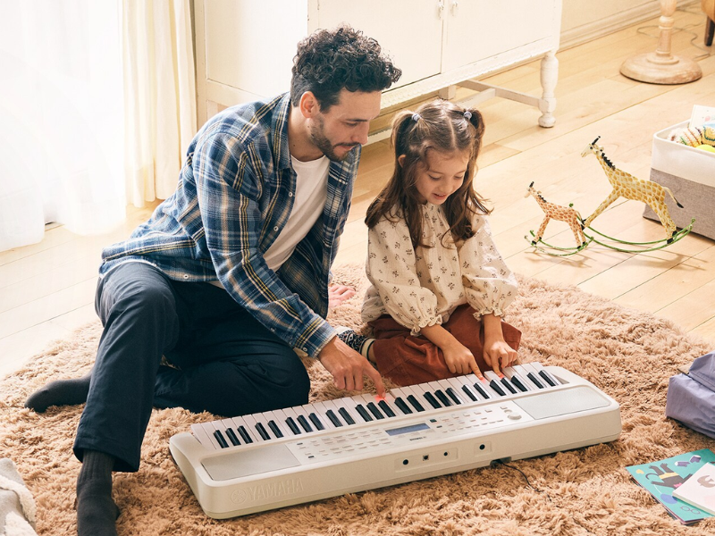 Đ&agrave;n oragan Yamaha PSR-EZ310