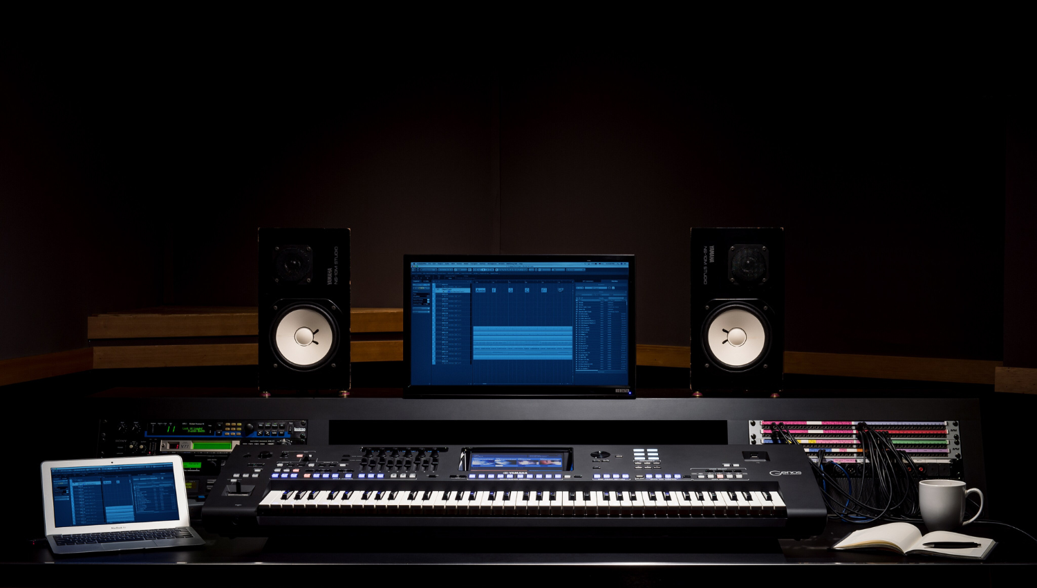 Đàn organ Yamaha Genos