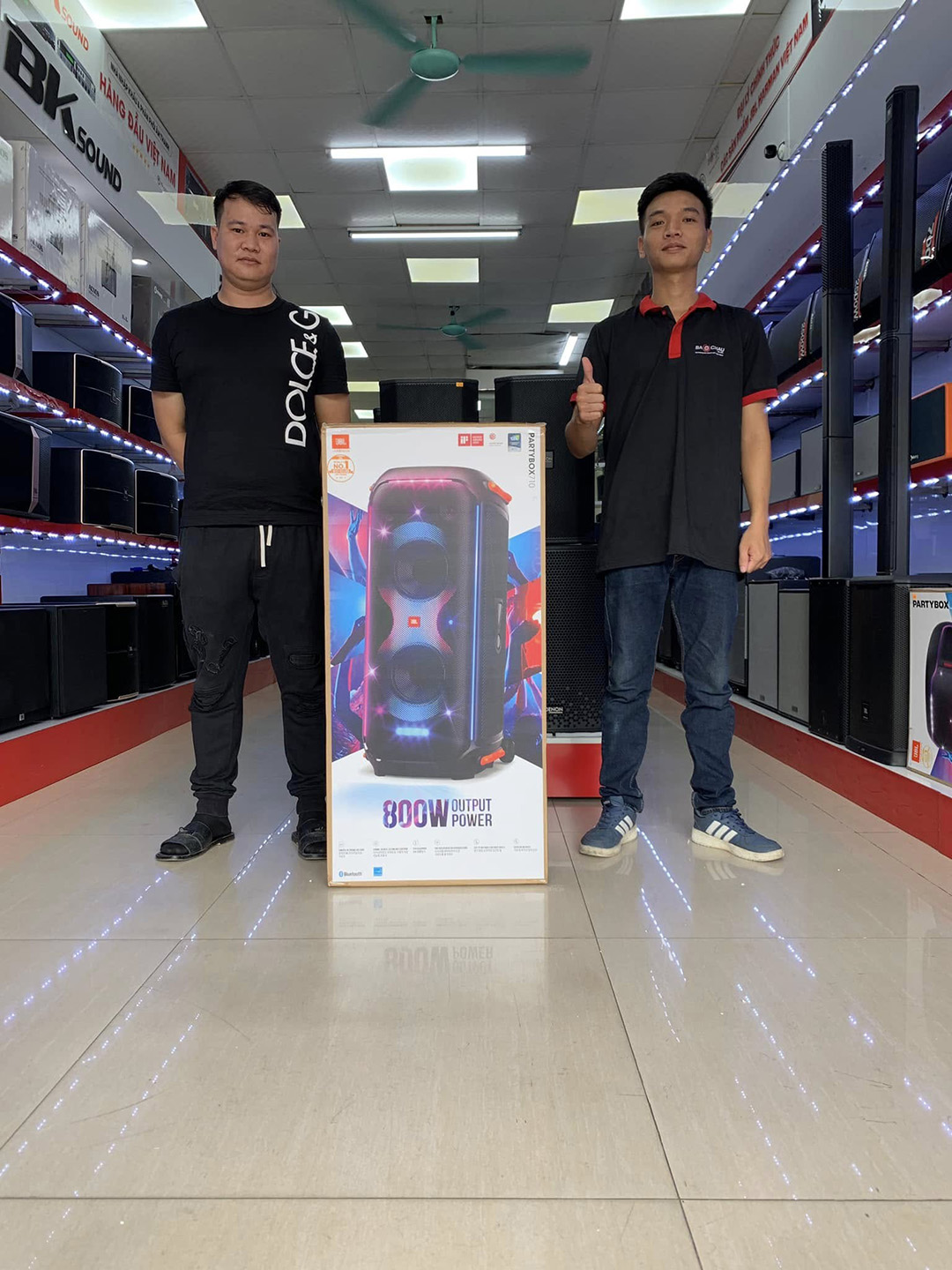 Khách hàng mua loa jbl partybox 710