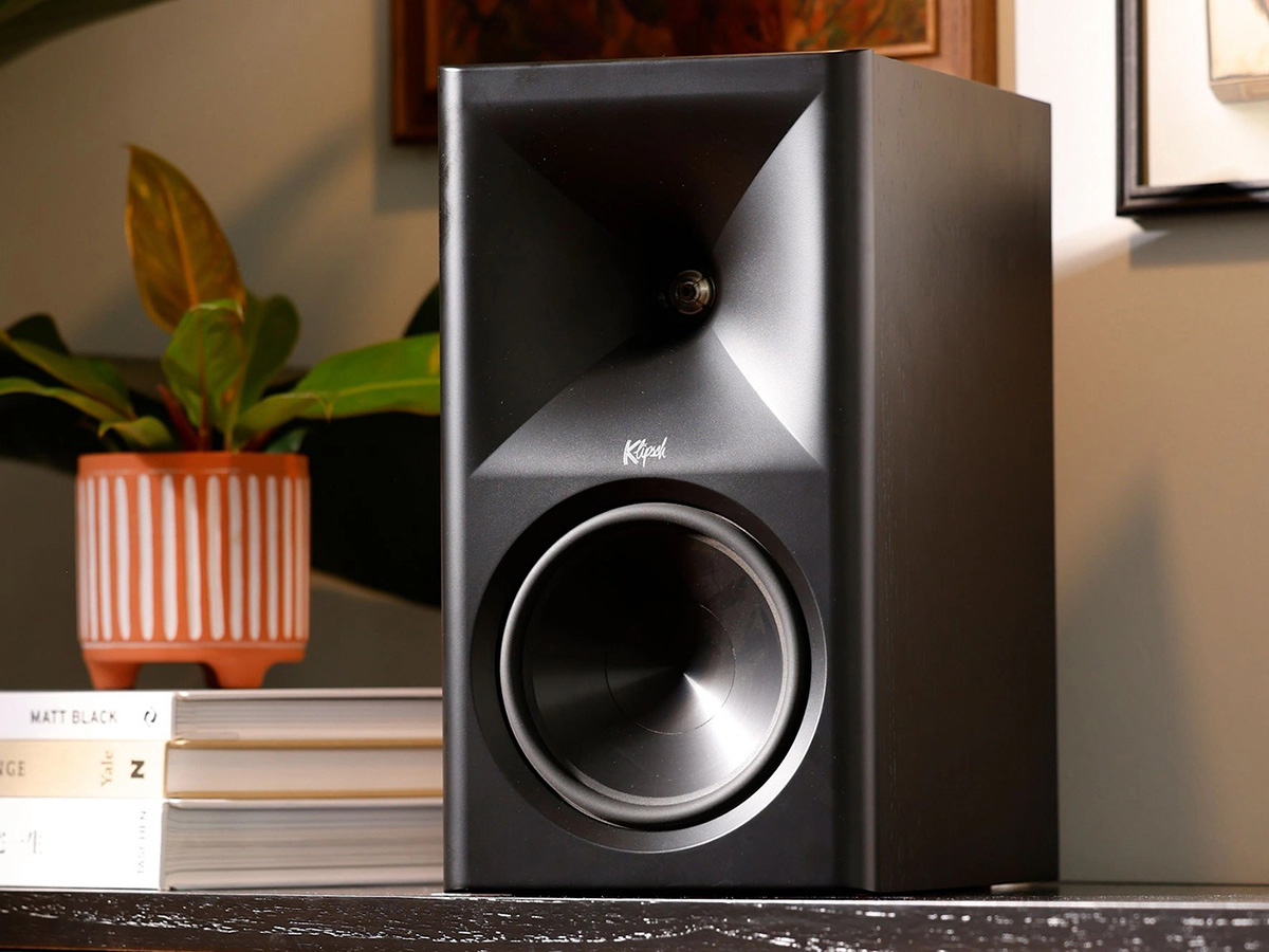 Klipsch ra mắt loa to&agrave;n dải ngo&agrave;i trời thế hệ mới đậm chất Mỹ