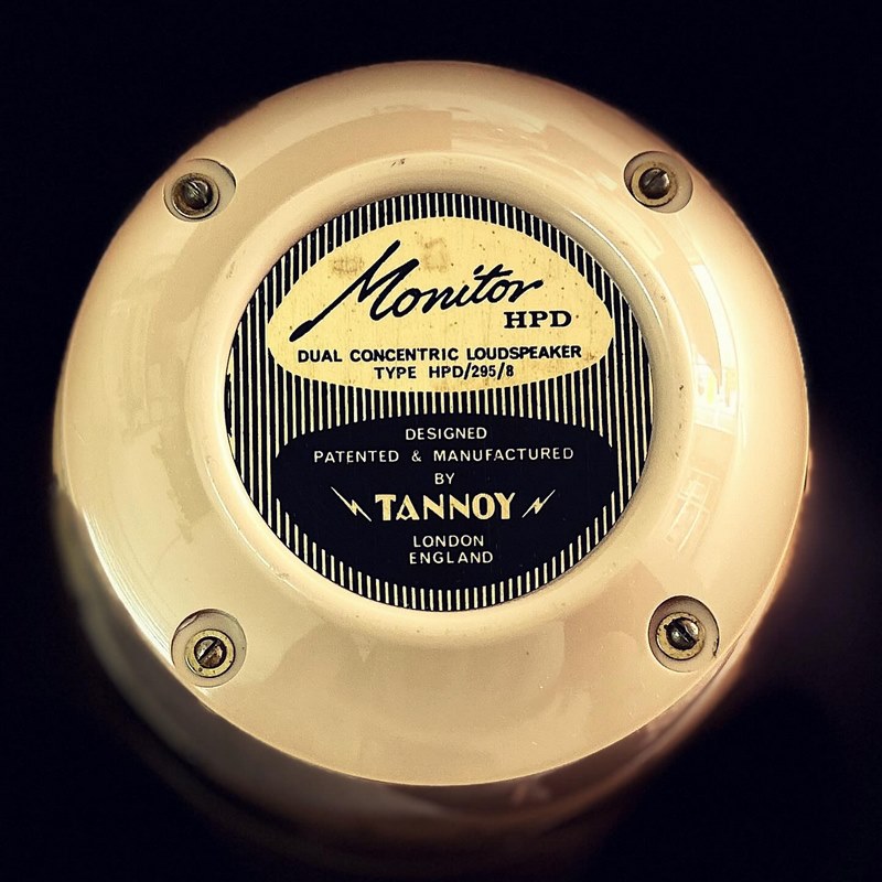 Loa tannoy Eaton