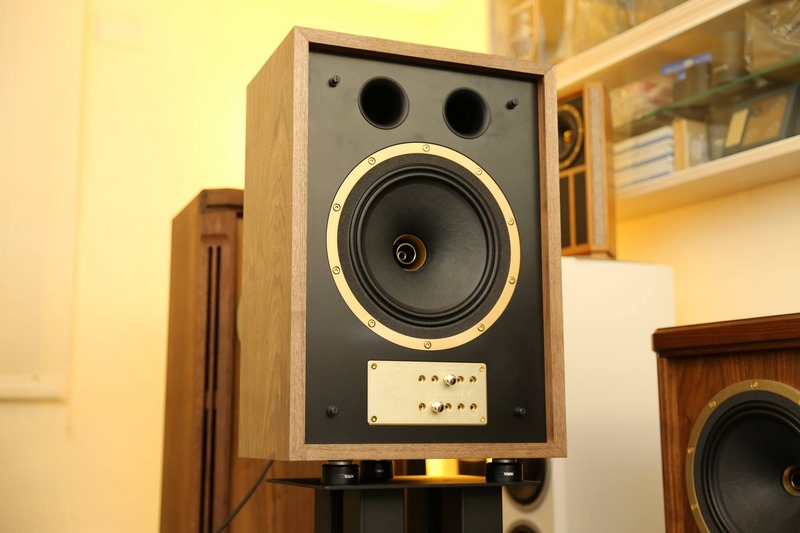 Loa tannoy Eaton