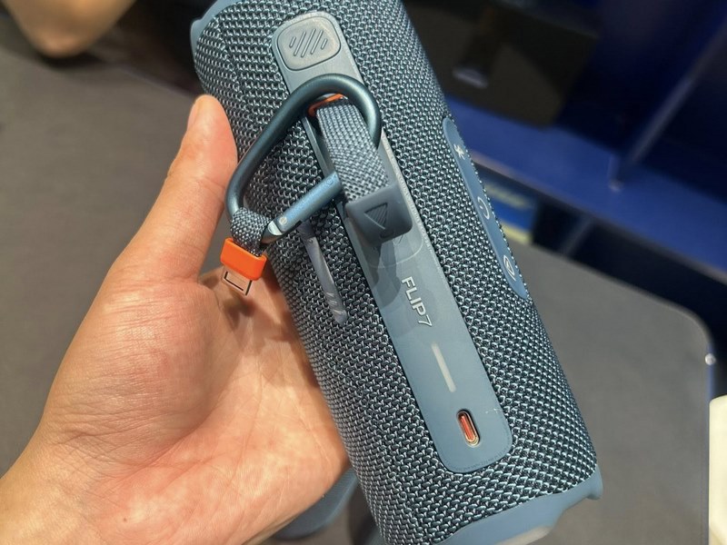 loa bluetooth JBL Flip 7