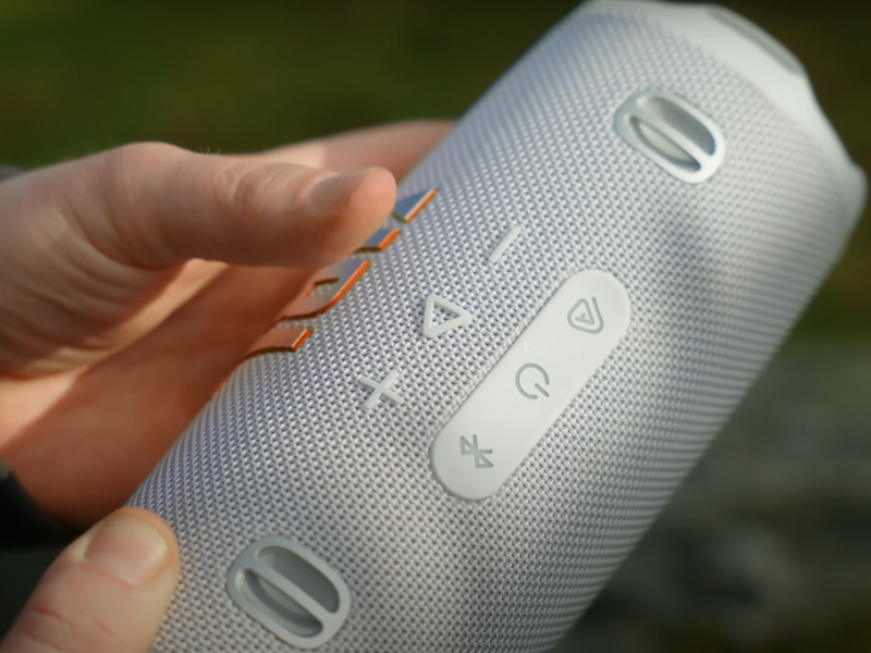 JBL Charge 6