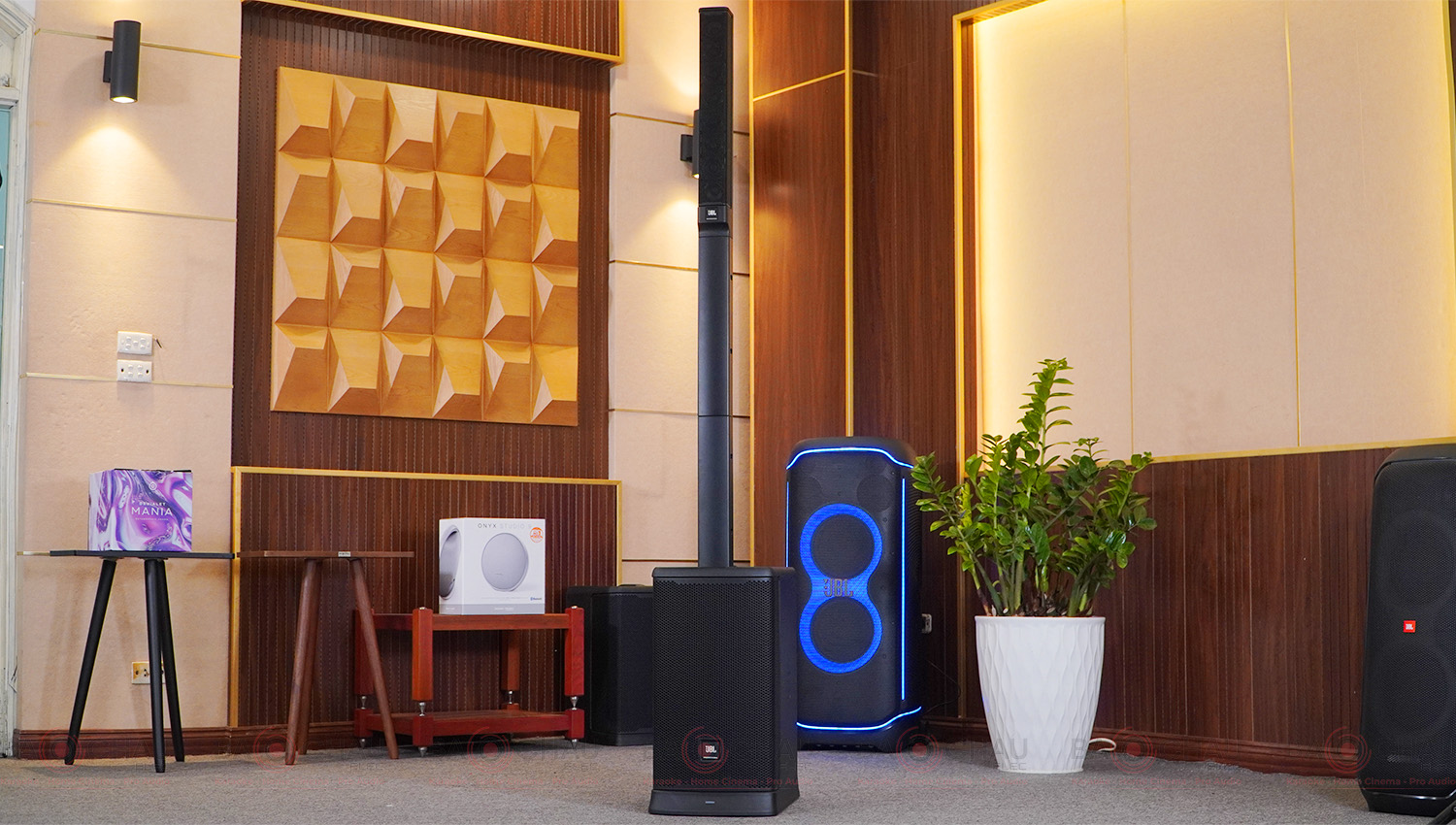 Loa JBL Eon One MK2