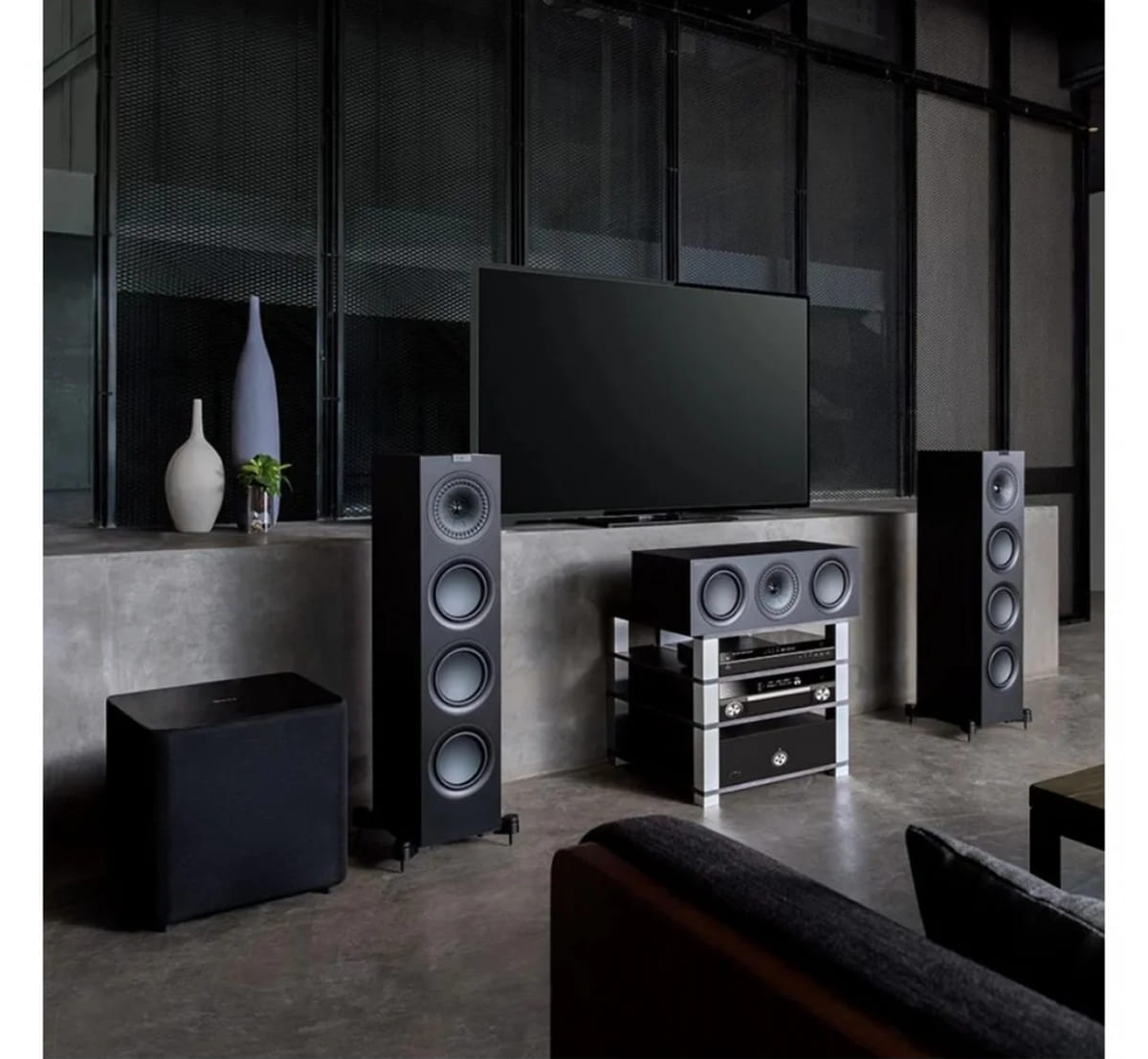 Loa KEF Q650c