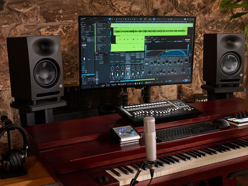 loa PreSonus Studio 8
