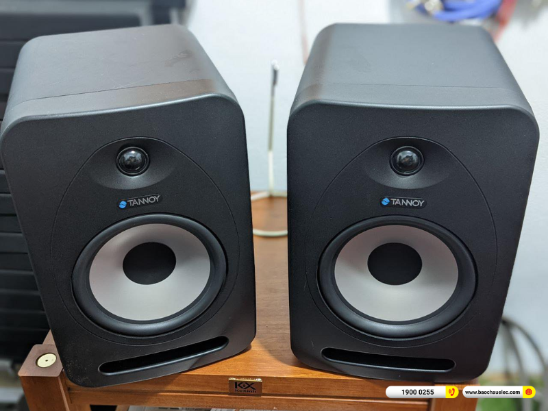 Loa Tannoy Reveal 802