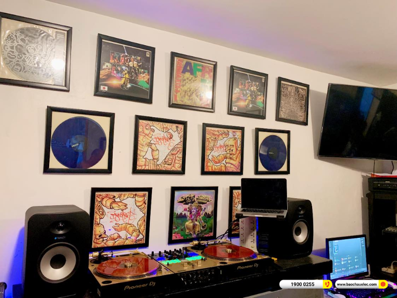 Loa Tannoy Reveal 802