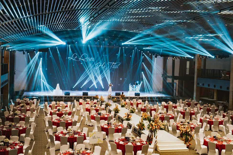 M&agrave;n H&igrave;nh LED đ&aacute;m cưới