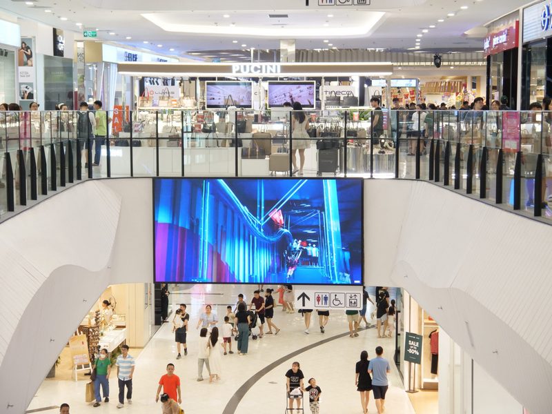 m&agrave;n h&igrave;nh LED trong nh&agrave;