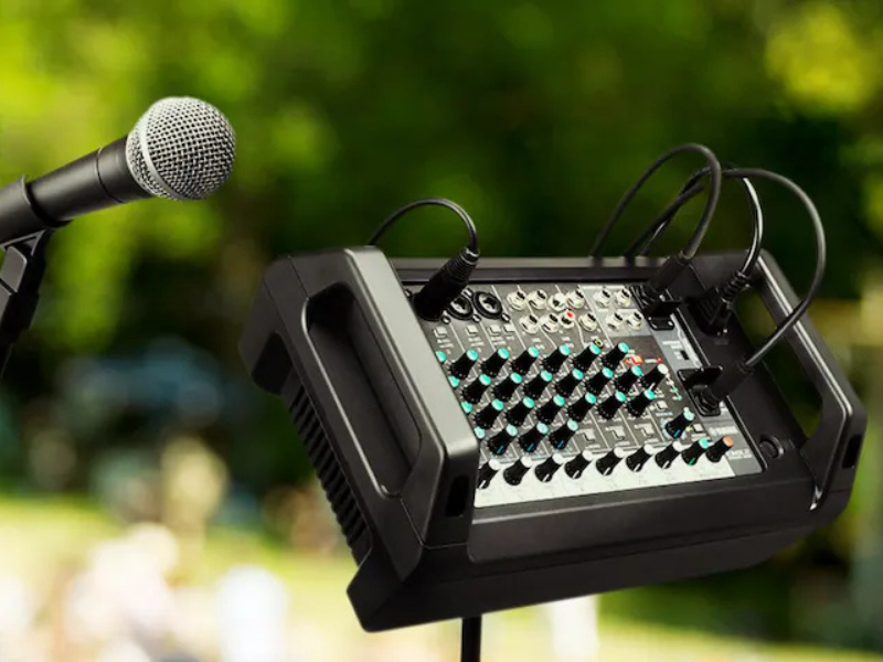 Bàn Mixer Yamaha EMX2